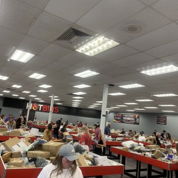 Hotbins - Inside - Discount Store Near Me - Tampa, Florida Hotbins - Inside - Discount Store Near Me - Tampa, Florida