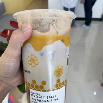 Fat Bee Cafe - Bubble Tea Near Me - Strongsville, Ohio