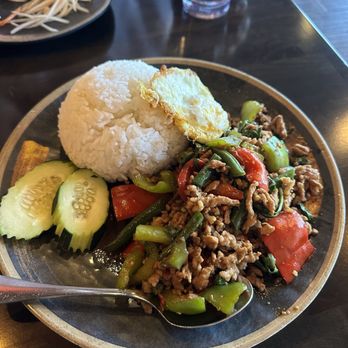 Khao Kang Thai Kitchen - Thai Near Me - Mountain View, California