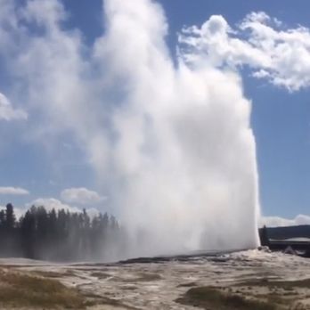 Old Faithful - Observation Point - Hiking Near Me - Old Faithful, Wyoming