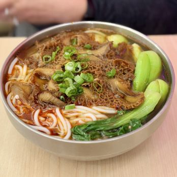 Loong Noodles - Chinese Near Me - New York, New York