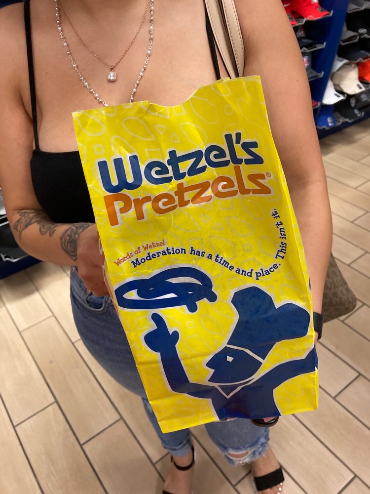 WETZEL’S PRETZELS 12 Photos & 14 Reviews 4976 Premium Outlets Way