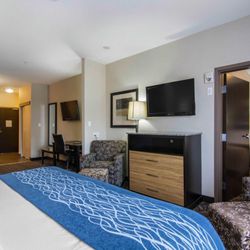 Comfort Inn & Suites