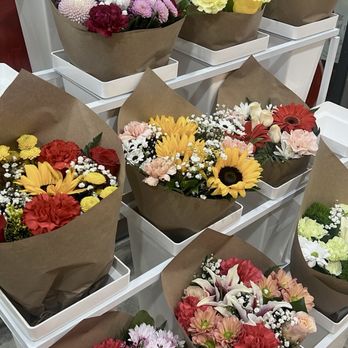 Bixby Petals - $20 bouquets - Florists Near Me - Long Beach, California