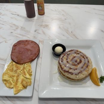 Keke's Breakfast Cafe - Cinnamon roll pancakes - Breakfast & Brunch Near Me - Orlando, Florida Keke's Breakfast Cafe - Cinnamon roll pancakes - Breakfast & Brunch Near Me - Orlando, Florida