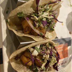 Tío Javi's Fresh-Mex Bar & Grill - Blackened shrimp tacos - corn tortillas