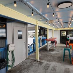Capt Max’s Bar & Grill
