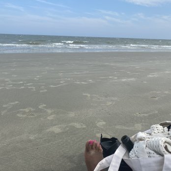 Sullivan's Island - Relaxing on the beach - Beaches Near Me - Sullivan's Island, South Carolina