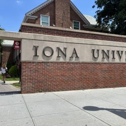 Iona University - Entrance