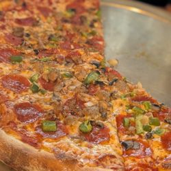 Hawthorne’s NY Pizza & Bar