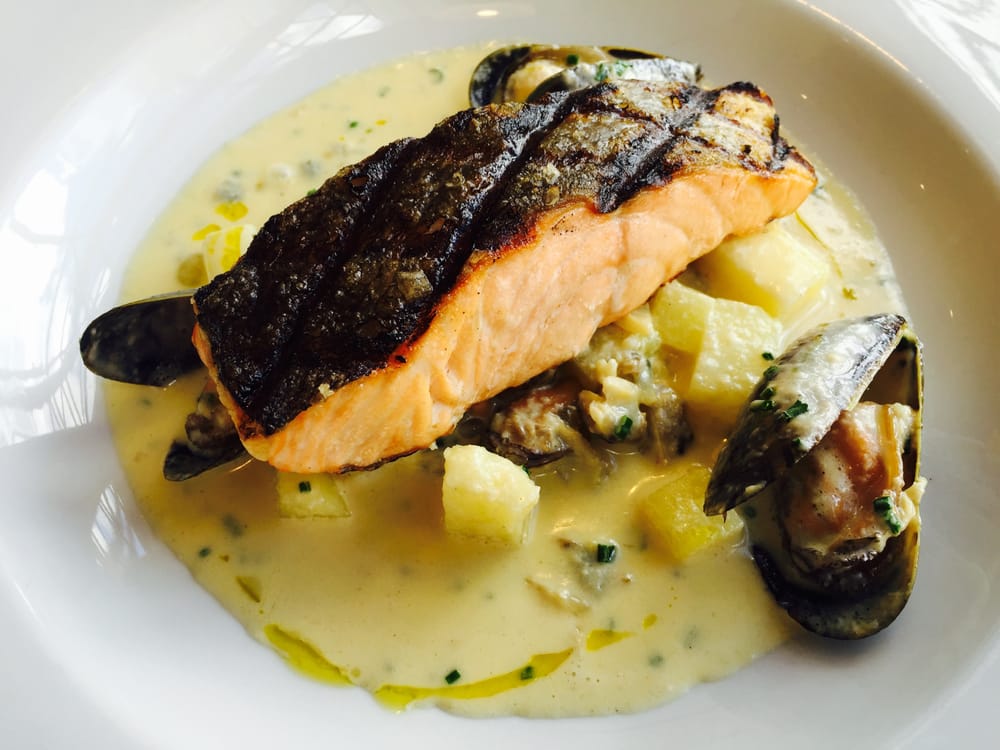 MICHAEL’S STEAK & SEAFOOD BAR Updated September 2024 46 Photos & 26 Reviews 1519 Jeffrey