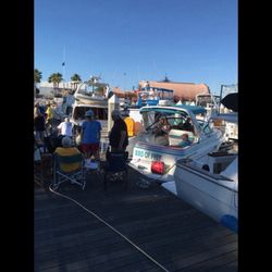 La Waterfront Courtesy Dock