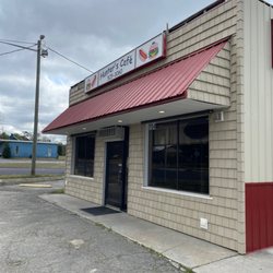 Hunter's Cafe - Outside