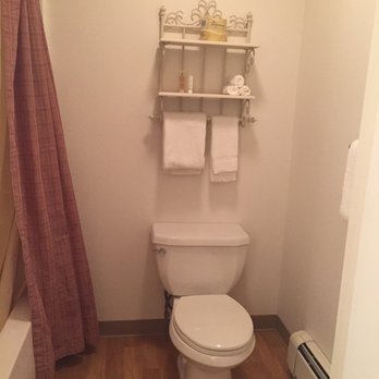 River's Edge Resort - Clean updated bathroom - Resorts Near Me - Fairbanks, Alaska River's Edge Resort - Clean updated bathroom - Resorts Near Me - Fairbanks, Alaska