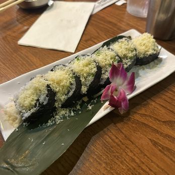 Hooked On Sushi - Avocado Roll (vegetarian) - Japanese Near Me - Encinitas, California Hooked On Sushi - Avocado Roll (vegetarian) - Japanese Near Me - Encinitas, California