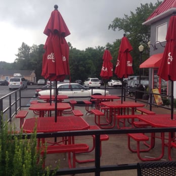 Friendly's - Outdoor seating - Ice Cream & Frozen Yogurt Near Me - Tannersville, Pennsylvania