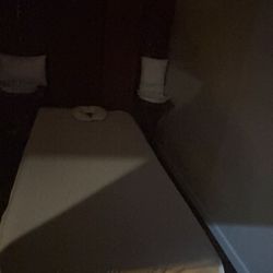 Baan Khun Thai - Massage table