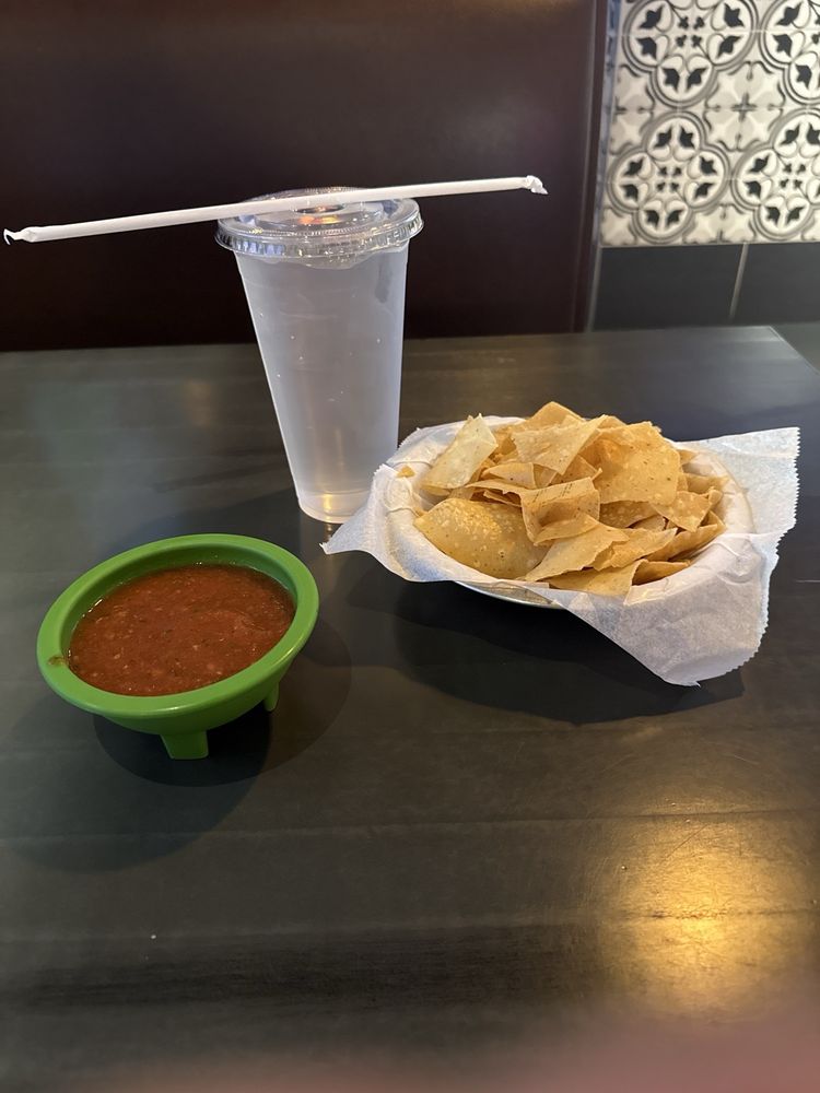 Food from Takos Y Mas