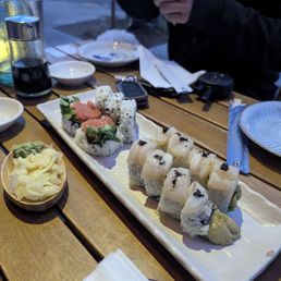Spicy tuna & black pearl