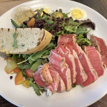 Urban Plates - Wild Ahi Nioise Salad - Salad Near Me - Pasadena, California