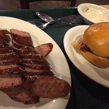 Feedstore BBQ - Pulled pork and sausage - Barbeque Near Me - Southlake, Texas Feedstore BBQ - Pulled pork and sausage - Barbeque Near Me - Southlake, Texas