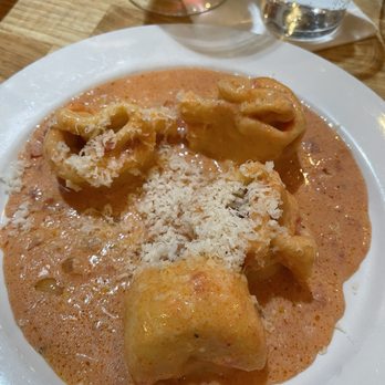 PaPa J's Twin Plaza - Tortellini with divine sauce - Italian Near Me - Pittsburgh, Pennsylvania PaPa J's Twin Plaza - Tortellini with divine sauce - Italian Near Me - Pittsburgh, Pennsylvania