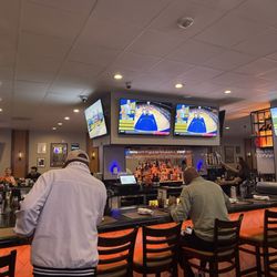 De Lucia's Italian Restaurant - Bar with televisions
