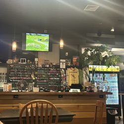Three Roads Brewing - Bar and menu