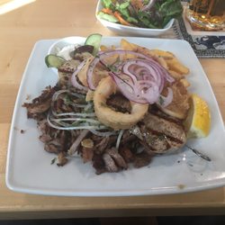 Spiri's Taverne - Gyros mit Suvlaki und Calamari