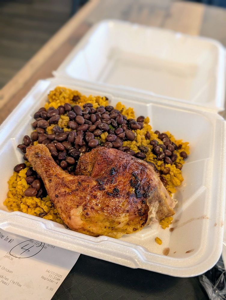 El Pollo Colorao Puerto Rican Eatery Image