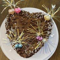 Delulu Desserts - Heart cake