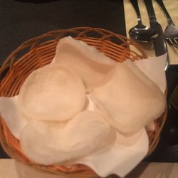 Lantern House - Prawn crackers with for every table