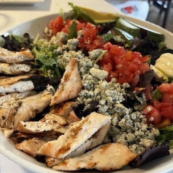 Glenwillow Grille - Classic Cobb Salad - American Near Me - Solon, Ohio