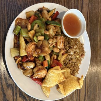 Mindy's Place - Kung Pao Shrimp ( spicy) with fried rice and crab Rangoons lunch special. - Chinese Near Me - Middletown, Rhode Island Mindy's Place - Kung Pao Shrimp ( spicy) with fried rice and crab Rangoons lunch special. - Chinese Near Me - Middletown, Rhode Island