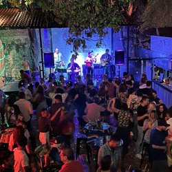 La Fundación Mezcalería - Patio