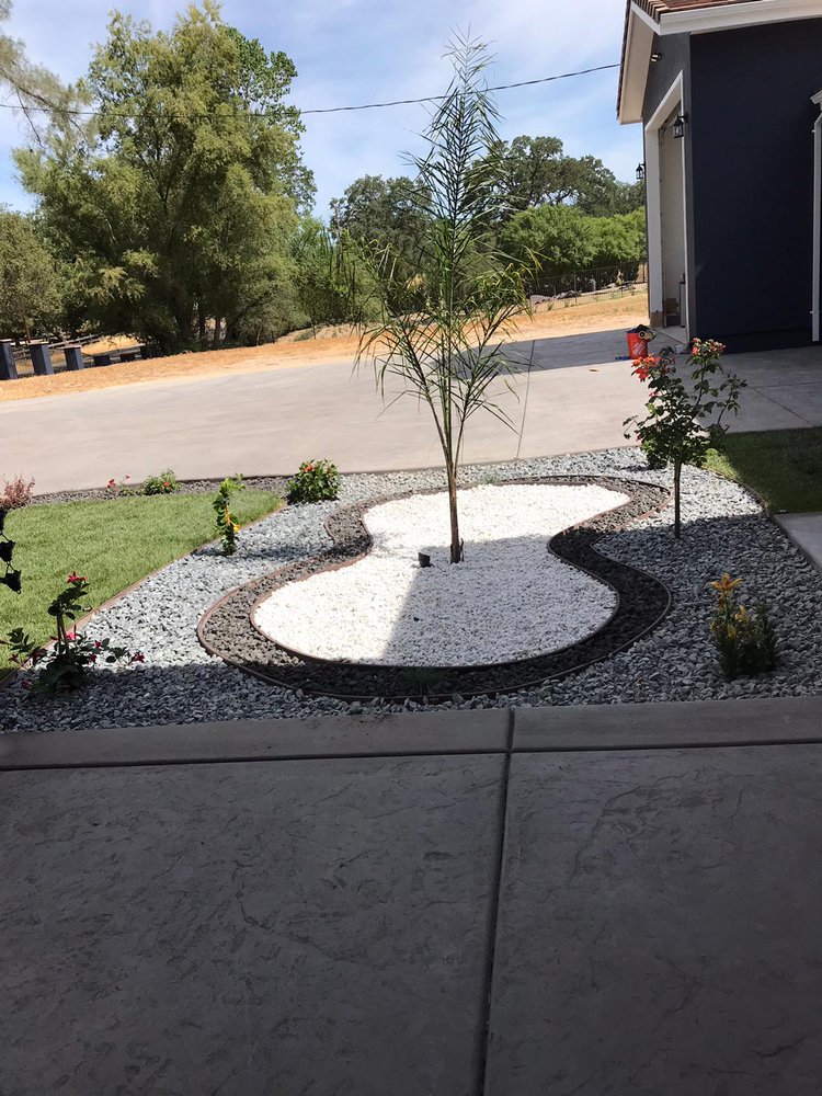 Slide of Reynoso Roofing and Fencing