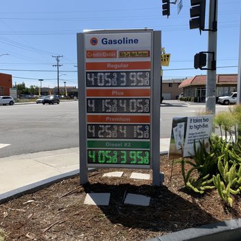 United Oil 76 - Damn it's over 4 bucks now and it's only going to rise more ugh - Gas Stations Near Me - Gardena, California United Oil 76 - Damn it's over 4 bucks now and it's only going to rise more ugh - Gas Stations Near Me - Gardena, California