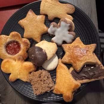 Strasbourg - Christmas cookies popular - Men's Clothing Near Me - Strasbourg, 67