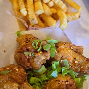 Fire Wings - Pittsburg - Saigon Street Wings with regular fries - Chicken Wings Near Me - Pittsburg, California