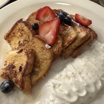 Good Times Kitchen + Bar - French toast - Cocktail Bars Near Me - Houston, Texas