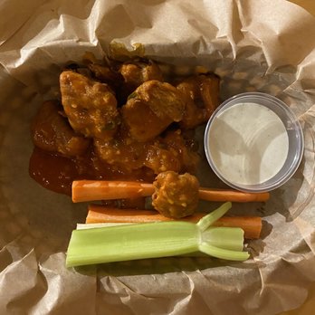green Restaurant - Buffalo wings - Vegetarian Near Me - Tempe, Arizona