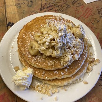 Kihei Caffe - Banana macadamia nut pancakes - Hawaiian Near Me - Kihei, Hawaii