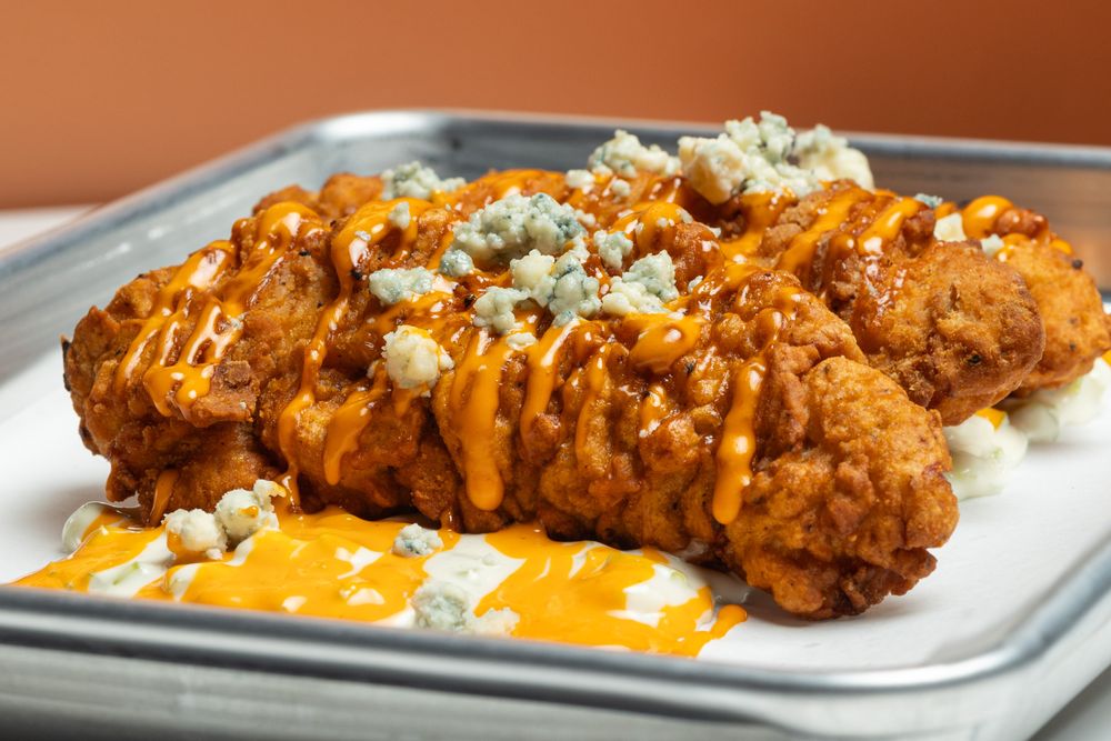 Capon’s Burgers - Photo 3