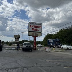 Wally's Treasures Antique Mall