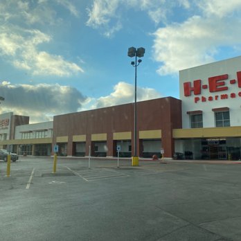 H-E-B - One of the smallest HEBs - Grocery Near Me - San Antonio, Texas H-E-B - One of the smallest HEBs - Grocery Near Me - San Antonio, Texas