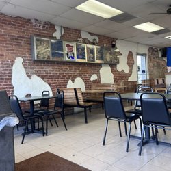 Italian Village Pizza - Interior