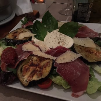 Oliveto - Salad with grilled eggplant, mozzarella, jamon, Parmesan, sun dried tomatoes, fresh basil - Italian Near Me - Madrid, M