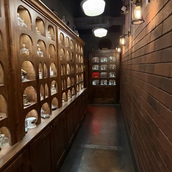 The White Rabbit - Entry hallway - Cocktail Bars Near Me - Gilbert, Arizona