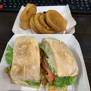 Schnipper's - Simply Crispy Sandwich and Thick-Cut Onion Rings - American Near Me - New York, New York Schnipper's - Simply Crispy Sandwich and Thick-Cut Onion Rings - American Near Me - New York, New York