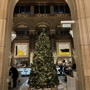 Hilton Paris Opera - Entrance - Hotels Near Me - Paris, 75
